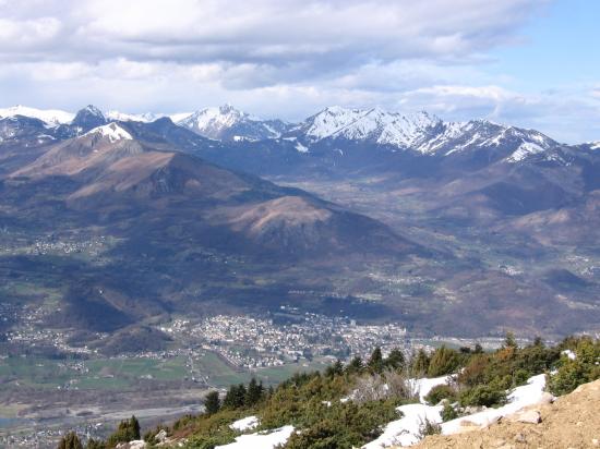 VUE d'ARGELES - GAZOST  depuis la route du hautacam